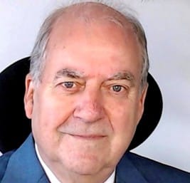 Headshot of Ian Comfort